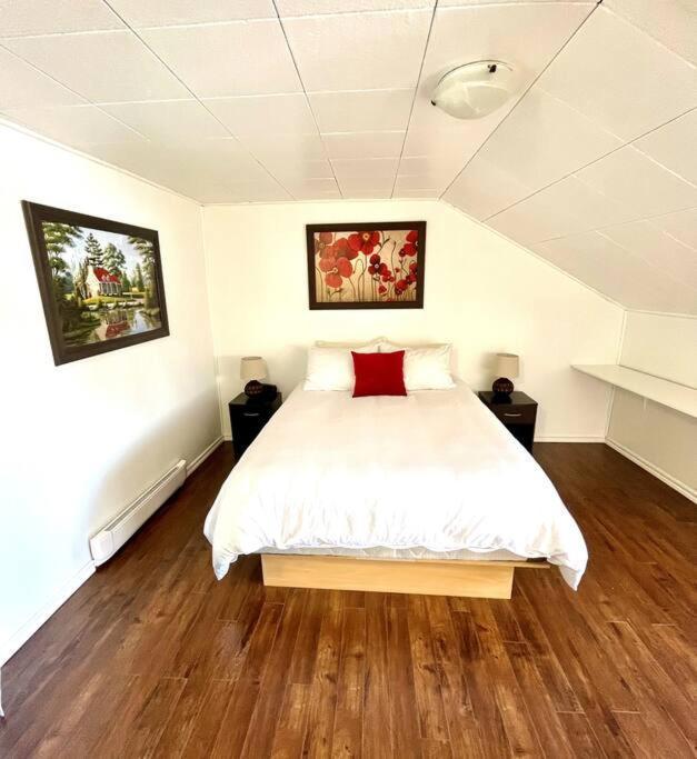 Les Appartements Du Vieil Edifice Metabetchouan Eksteriør billede